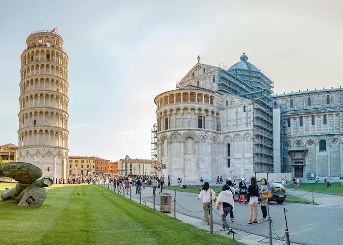 A Due Passi Dai Miracoli